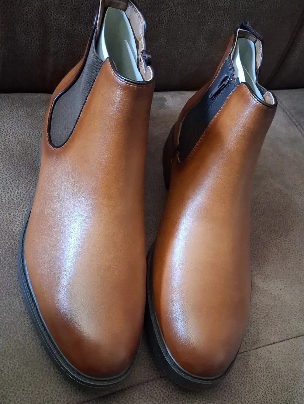 Madden NYC Men's Ettan Chelsea Boot Cognac Size 11 1/2
